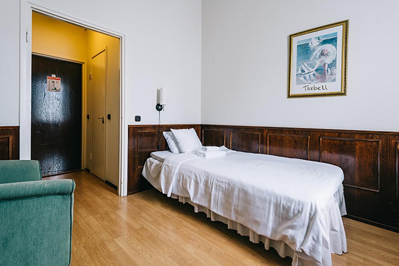 פיטרסארי Comfort Guesthouse מראה חיצוני תמונה